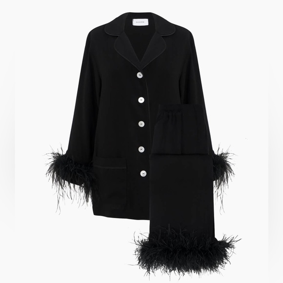 BNWT Sleeper feather pyjamas with feathers!! XL, black. - Picture 4 of 4